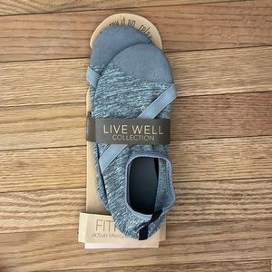 Live Well FitKicks - size medium (7-8), gray